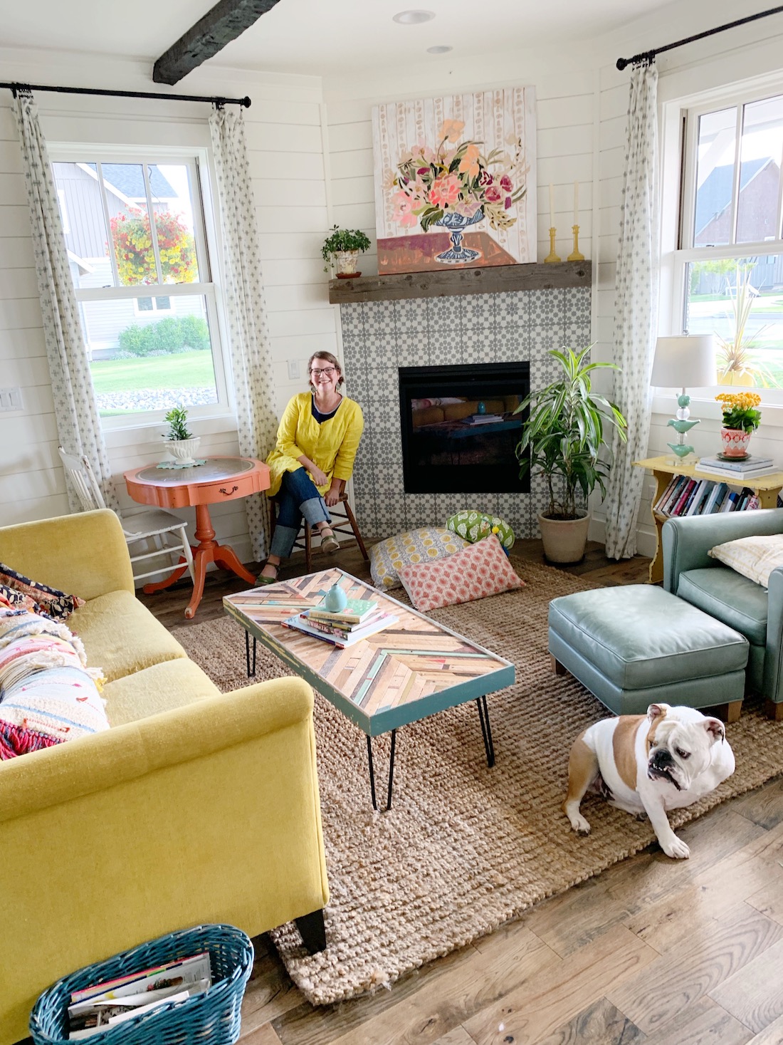 A tour of our living room! Hello, colorful farmhouse! - Kelly Rae Roberts